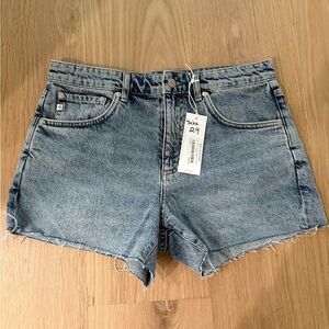 AG Hailey sz 29 ex boyfriend cut off shorts